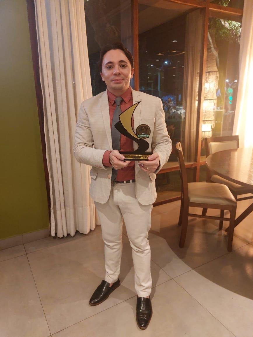 Dr. Leandro Rodrigues