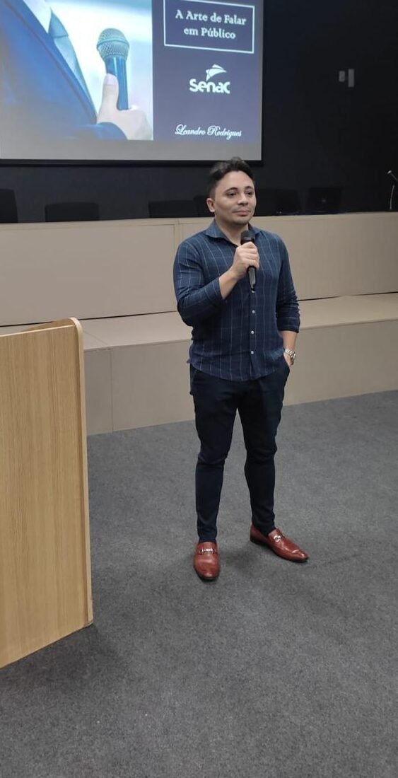 Dr. Leandro Rodrigues